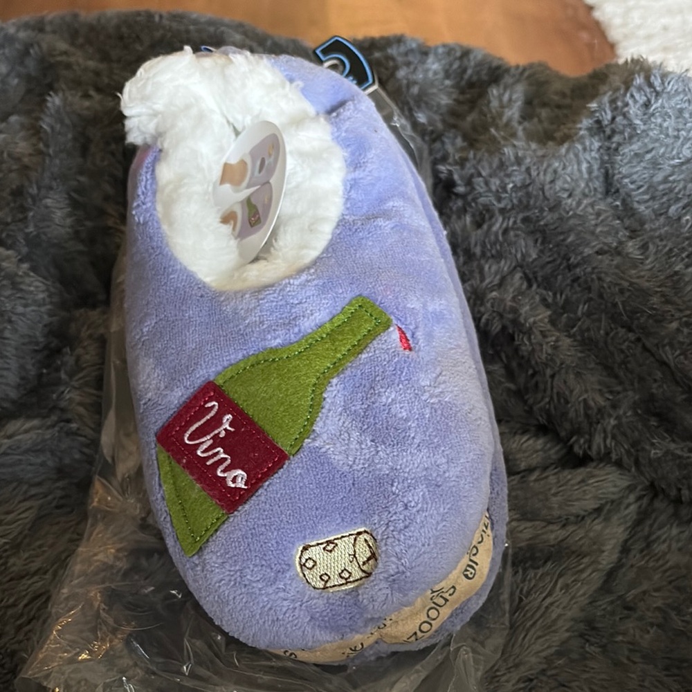 Snoozies wine themed slippers